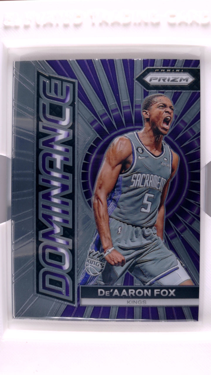 2023 Panini Prizm Basketball De'Aaron Fox #17 Dominance — Front