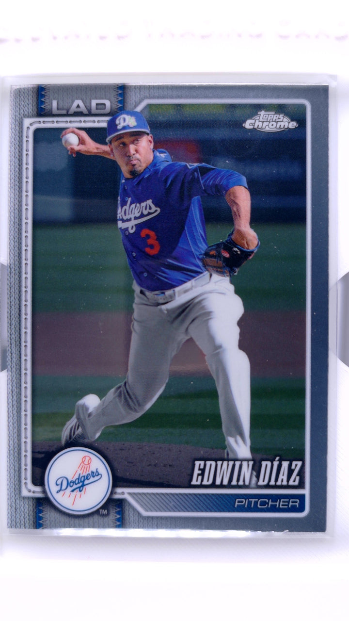 2026 Topps Chrome Baseball Edwin Díaz #71 — Front