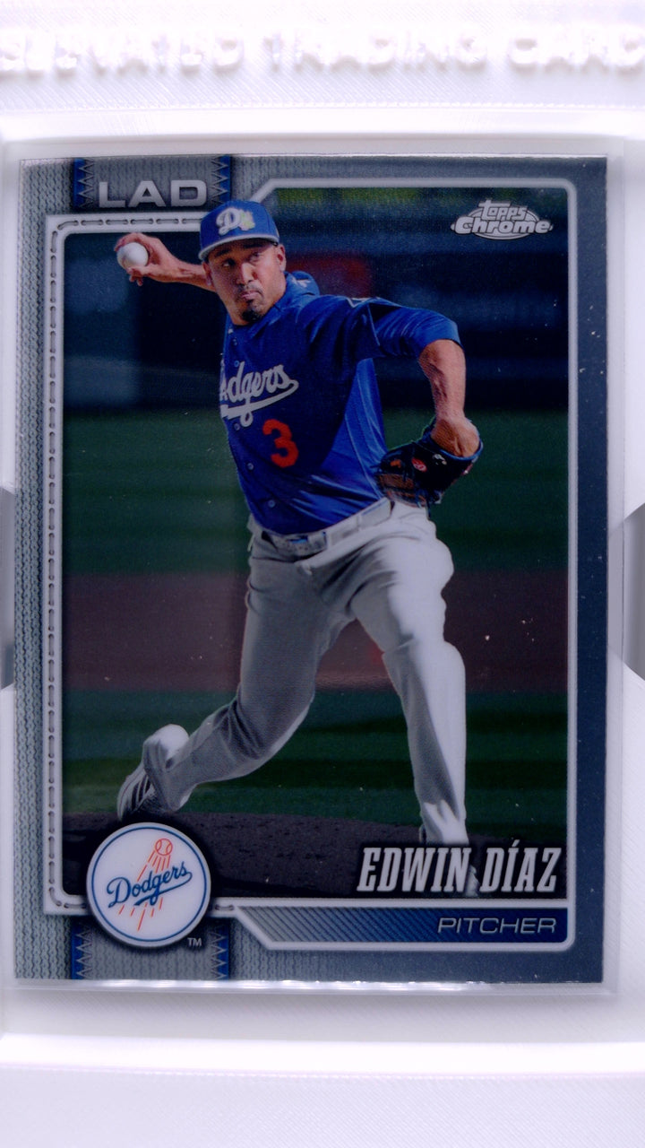 2026 Topps Chrome Baseball Edwin Díaz #71 — Front