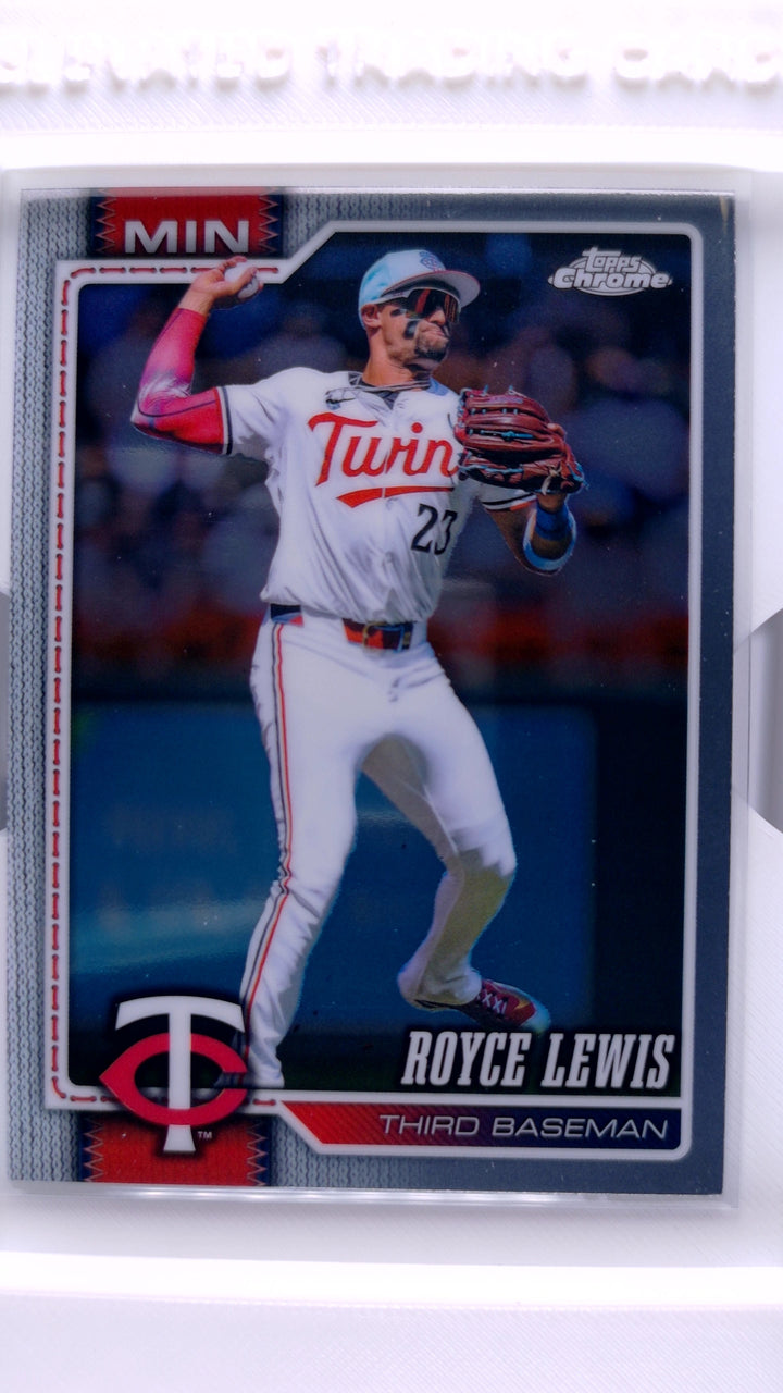 2026 Topps Chrome Baseball Royce Lewis #151 — Front
