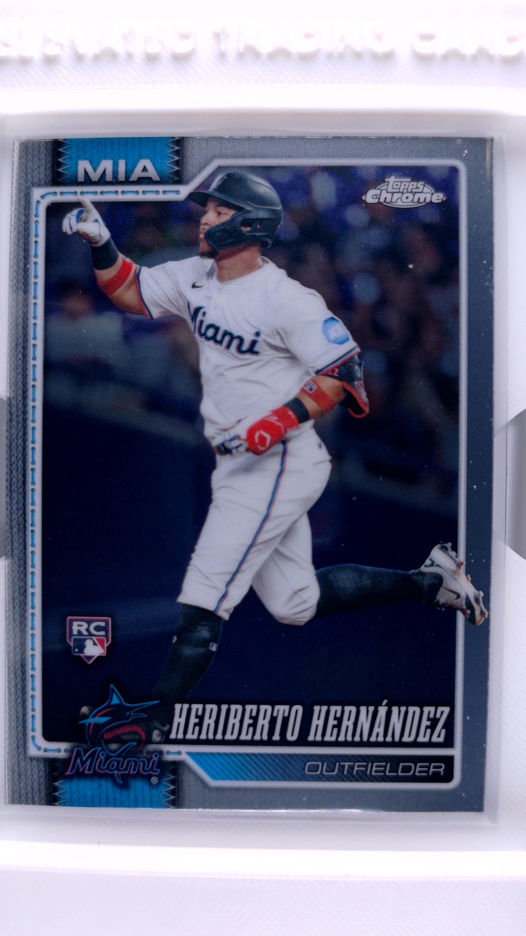 #19 Heriberto Hernández Rookie - front