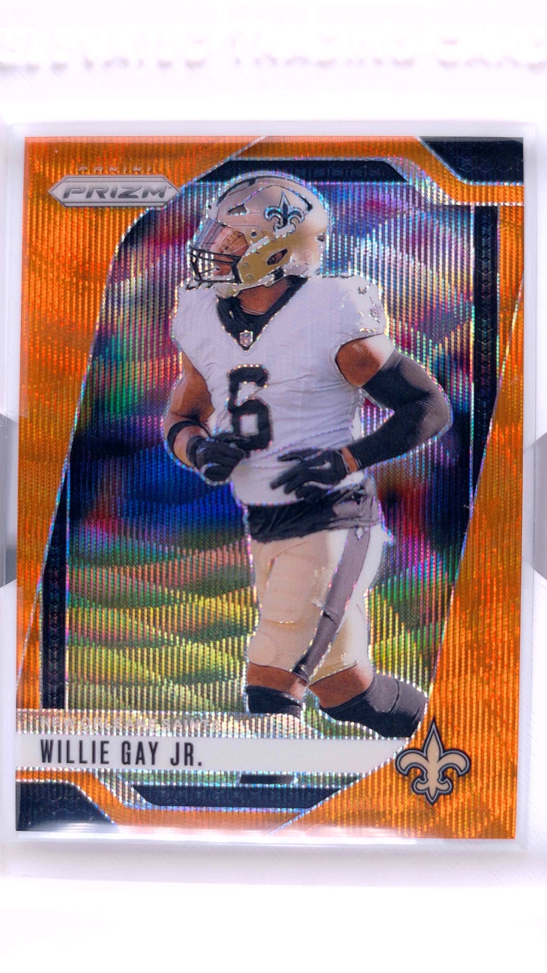 #208 Willie Gay Jr. Orange Wave Prizm #42/60 - front